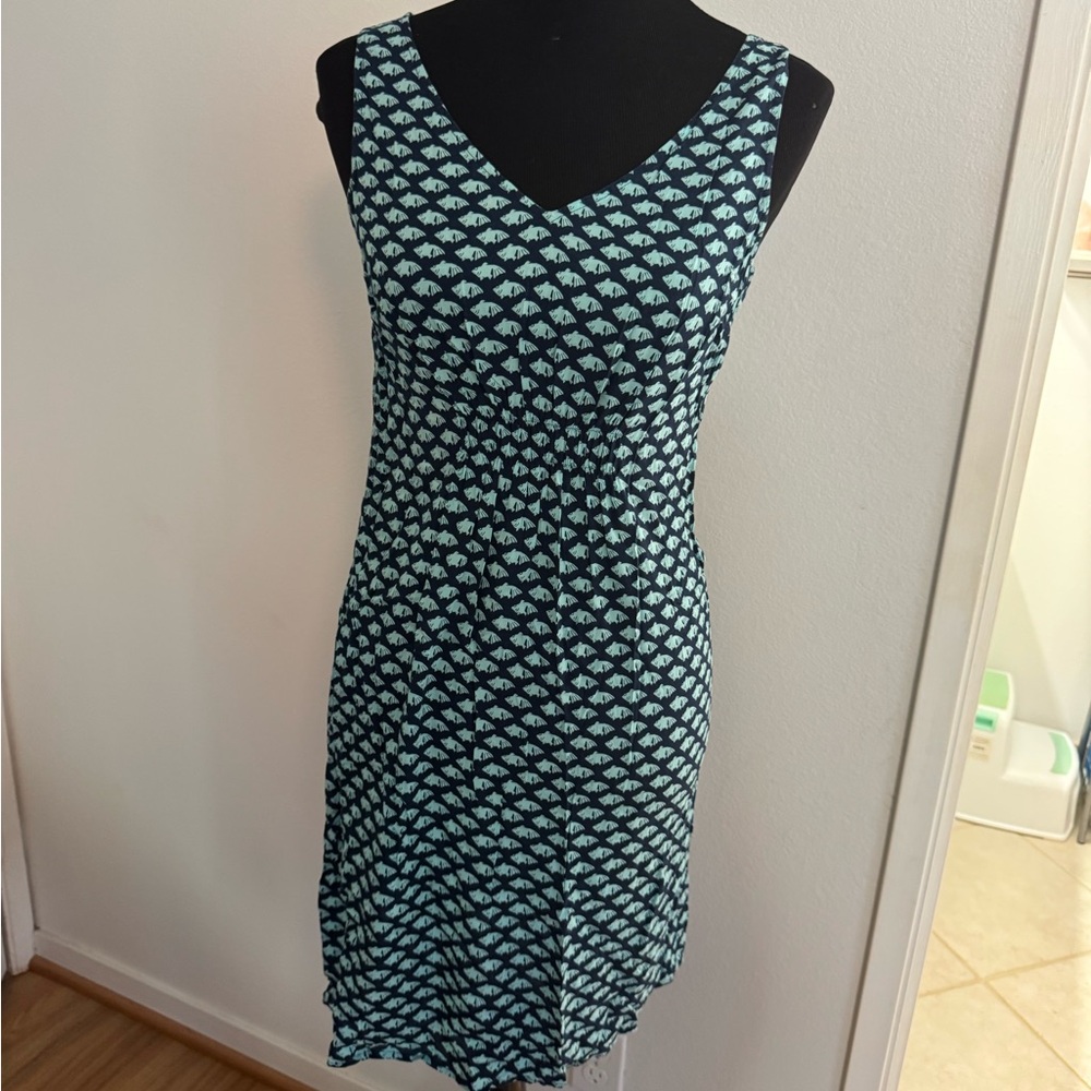 Tommy Bahama Blue and Black Patterned Garment